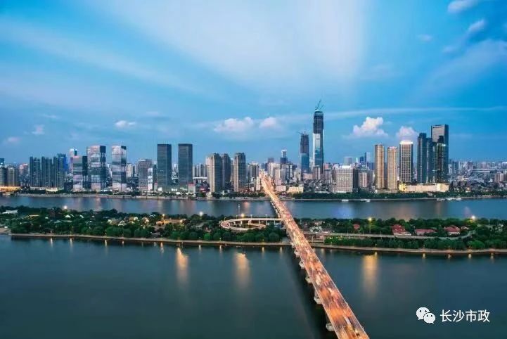 以城市，見未來；與城市，共成長